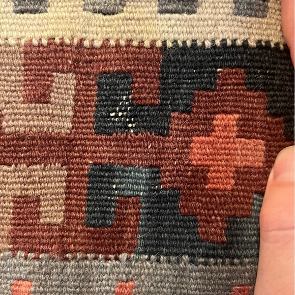 Vintage Kilim rug roughly 4 x 6 - Picture 7 of 9